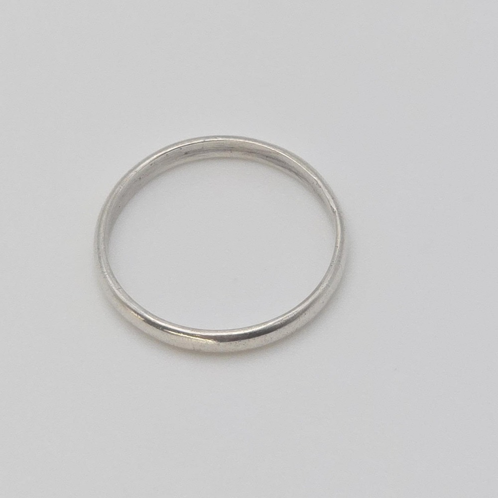 925 Sterling Sliver‎ Ring Rounded Exterior Profile Slim Size 6 Free $hipping - Picture 8 of 11